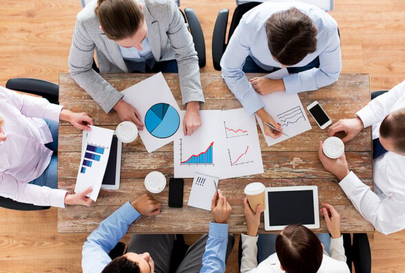customer concentration, revenue split across several customers